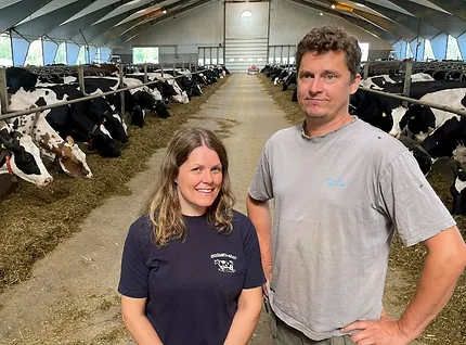 Skrämsta gård mjölkbönder Magnus Johansson och Emelie Åkerlund